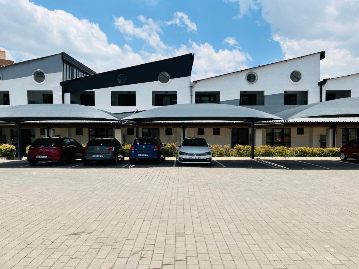 City Living Apartment 119 - Washer, 4K Tv, Fast Wifi, & Sunny Balcony Johannesburg Exteriör bild