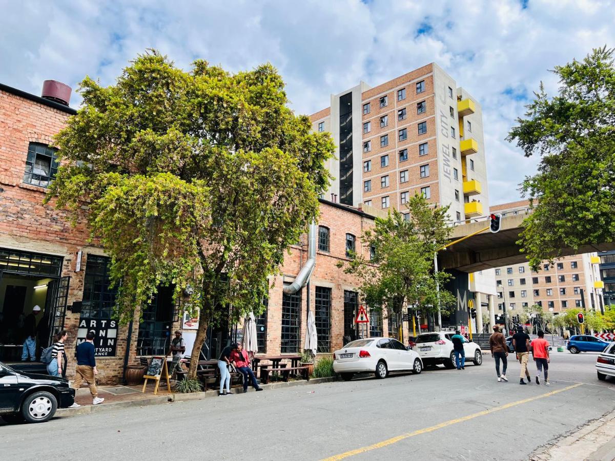 City Living Apartment 119 - Washer, 4K Tv, Fast Wifi, & Sunny Balcony Johannesburg Exteriör bild