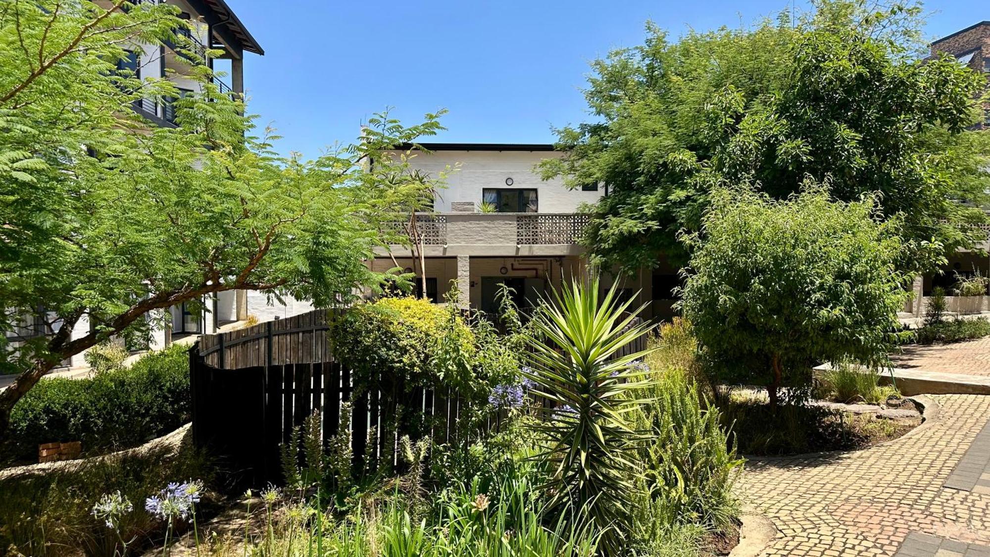 City Living Apartment 119 - Washer, 4K Tv, Fast Wifi, & Sunny Balcony Johannesburg Exteriör bild